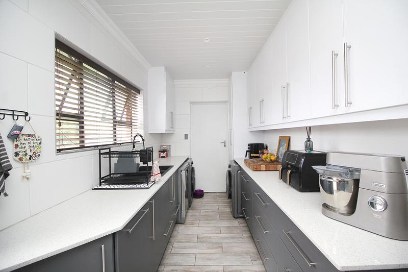 3 Bedroom Property for Sale in Tergniet Western Cape